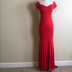 Red gown🎈last one 🎈